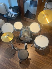 Pearl roadshow jr. drum set