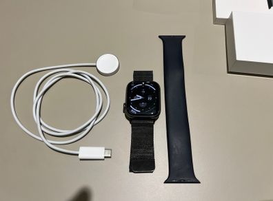 apple watch 7 stainless steel with steel milanese loop