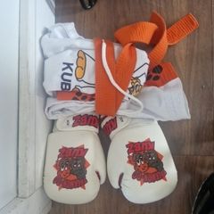Taekwondo kids suit up to Age 7 gloves and belt