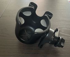 Universal cup holder