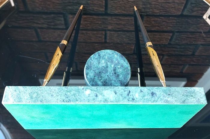 Vintage Connemara Marble Double Pen Desk Stand With Clock