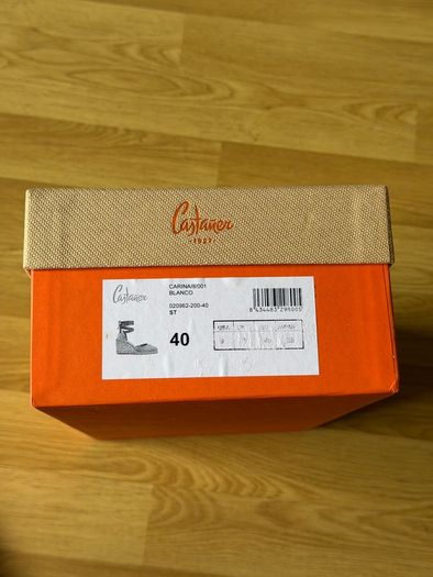 NEW IN BOX Castaner Espadrille Wedges White Size 7