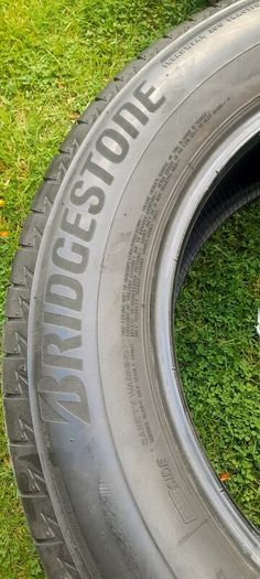 Bridgestone 225/65/17
