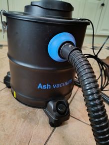 Ash vacuum