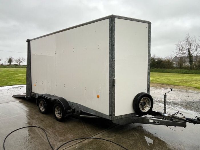 Ifor Williams bv126 Box trailer