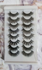 Luxury False Lashes 8 Pairs - New