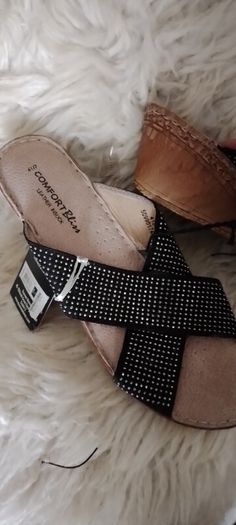 glamourous sandals size 41. And 42