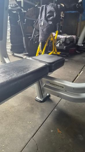 nautilus commercial gym benchs cost 1800e
