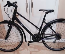 giant light weigh road bike hardly used