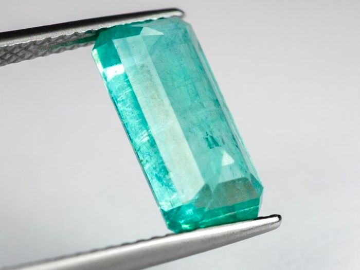 Natural 3.12ct Emerald. Rectangular Step Cut Certified Antwerp Lab