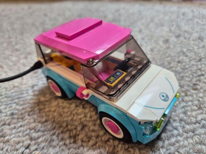 Lego Friends 41443 Olivia's Electric Car