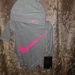 baby girl nike 2piece 0-3months bnwt