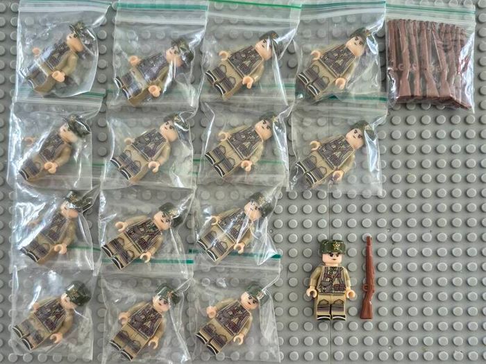 Lego compatible, military figures, soviet russian infantry. 15 figures plus rifles.