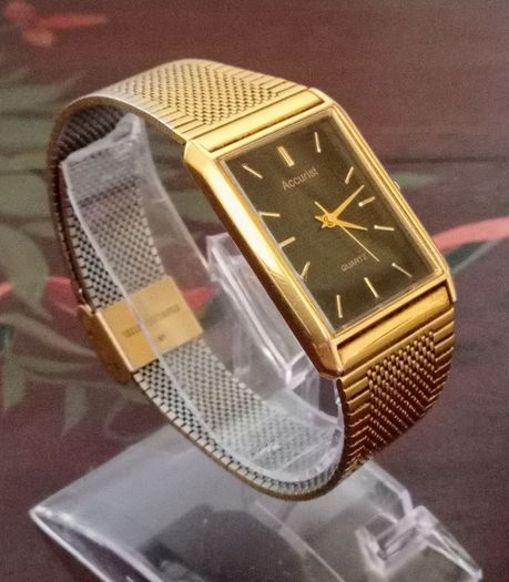 Vintage Accurist Quartz Watch.