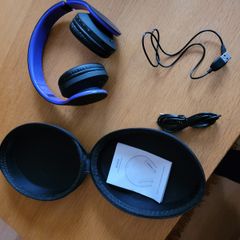 Multifunctional wireless headphones