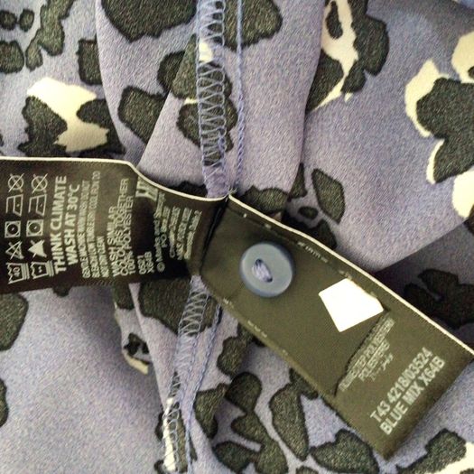 Marks And Spencer Ladies Blue Animal Print Blouse size 20 includes post