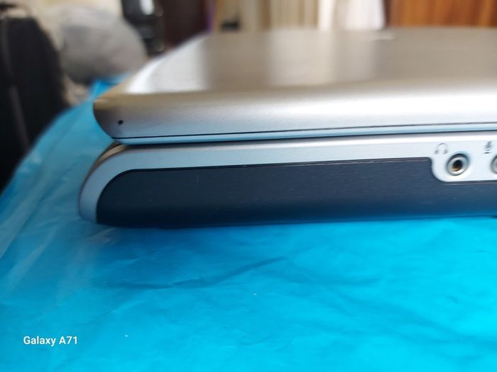 HP Pavilion zv6000, Windows XP, in excellent cosmetic condition, A Genuine real Blast from the past