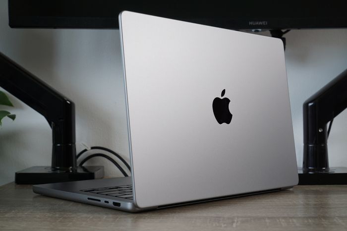 Macbook Pro 14" 2021 M1 Pro | 16GB Ram | 512GB