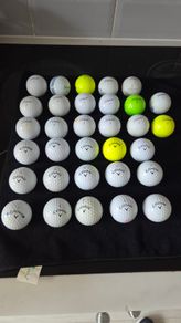 32 Callaway and Titleist balls