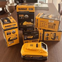 DeWALT 5AH 18V XR PowerStack Batteries.