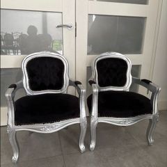 2x black mini throne armchairs