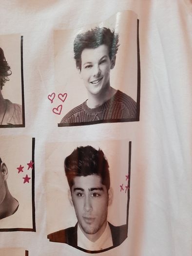 1D New tee shirt tag attached