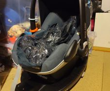 Maxi Cosi Pebble Plus Car Seat with Isofix