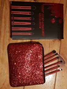BNIB Makeup Brush Set