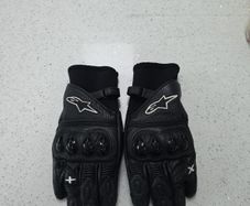Alpinestars GT-S X gloves.