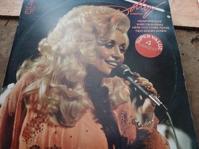 dolly parton