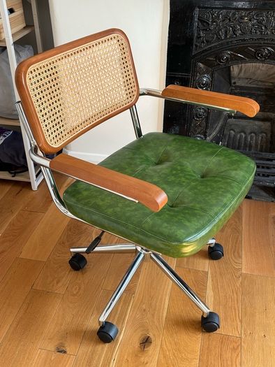 desk chair