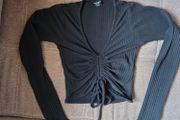 Black long sleeved, ruched front, cropped top, NEW LOOK, Size 8