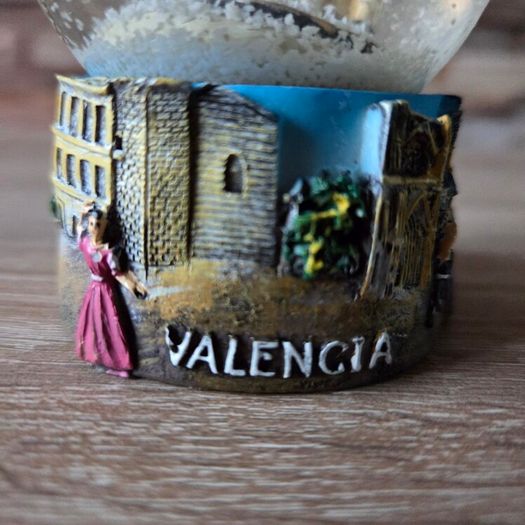 Valencia souvenir snow globe