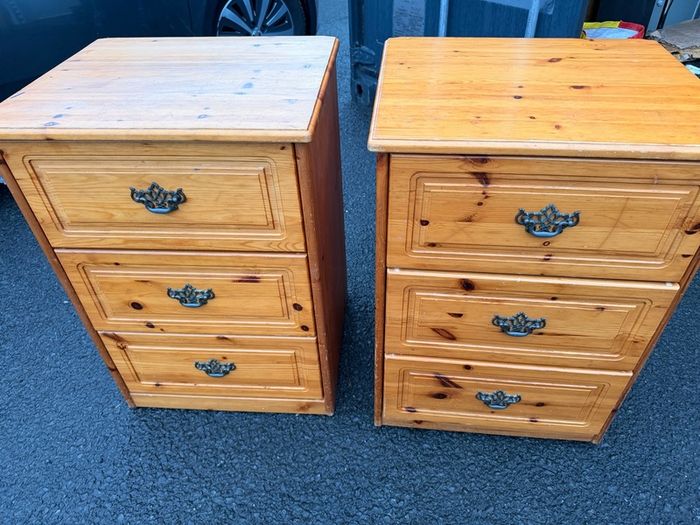 bedside lockers