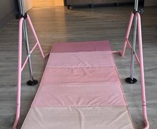kids gymnastic bar