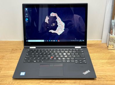 lenovo ThinkPad X1 Yoga gen2 , i7 g7, 8gb ram,256gb ssd ,WQHD IPS TOUCH SCREEN