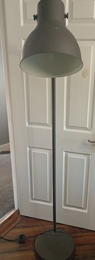 Floor lamp