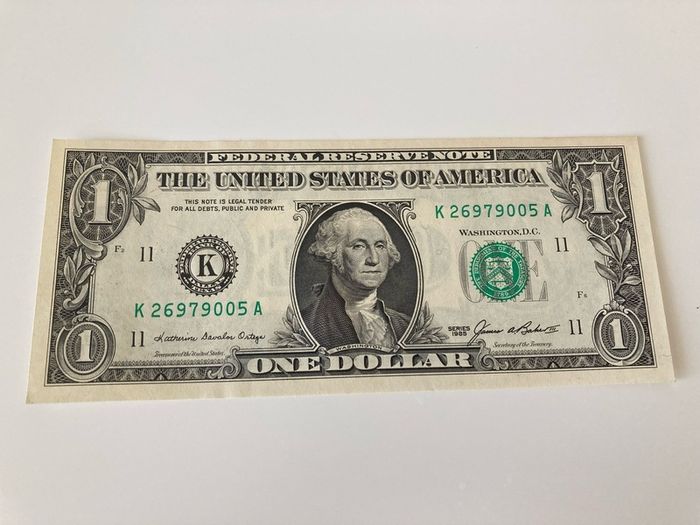 One Dollar 1985 uncirculated