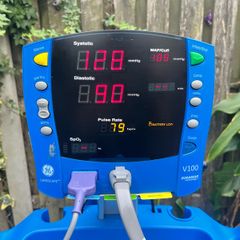 GE Dinamap V100 Vital Signs Monitor - NIBP / SpO2 / Temp - Fully Tested on Rigel Uni-Sim - Vet / GP / Clinic