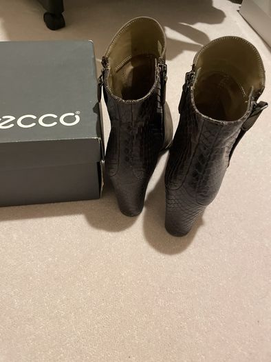 Ecco grey ankle boots Size 39