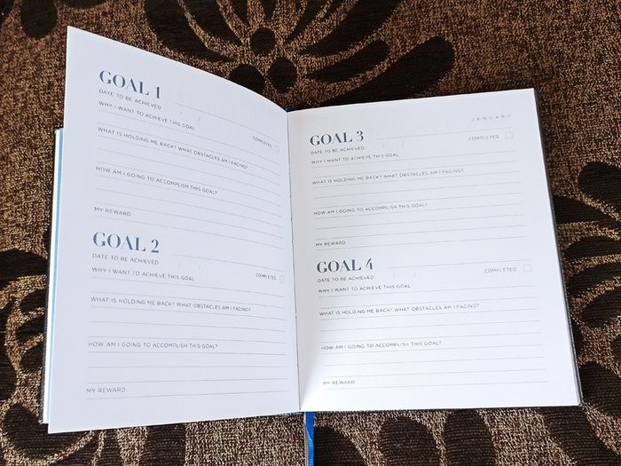 Goals Journal "Every day do something that will inch you closer to a better tomorrow"