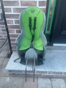 Hamax child seat.