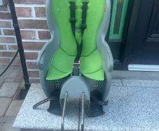 Hamax child seat.