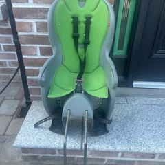Hamax child seat.
