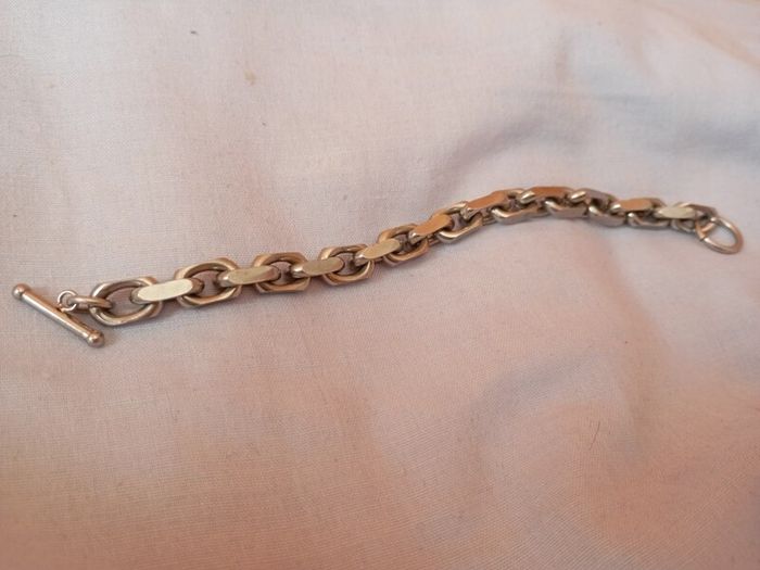 ladies T /0 toggle bracelet