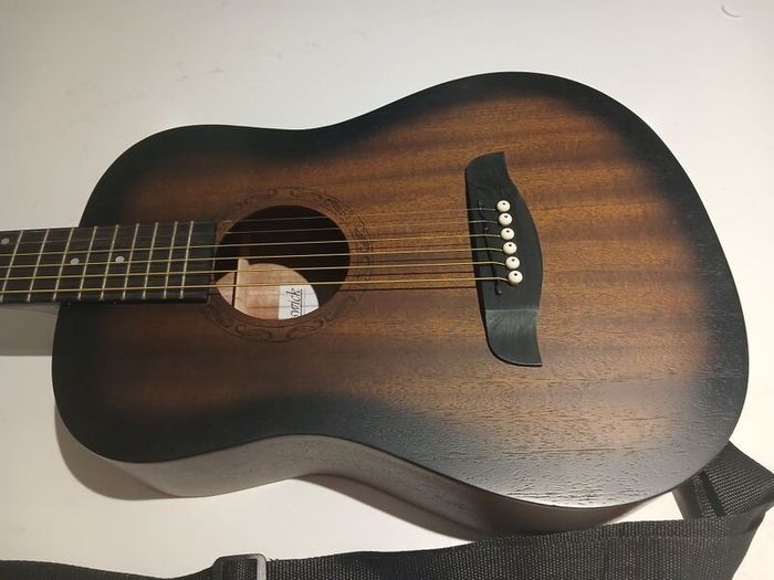 Guitar - Left Handrd