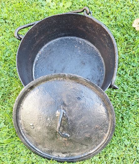 Antique Cast Iron Pot