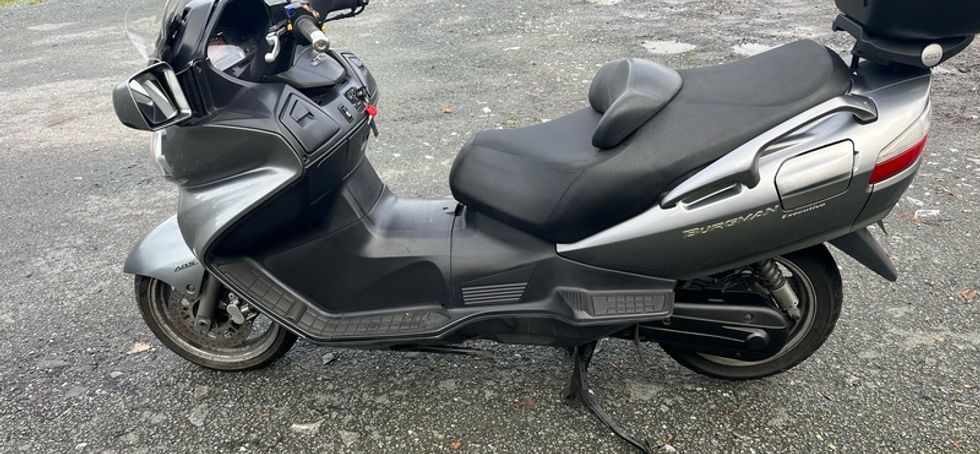 2010 Suzuki Burgmann 650 executive Mint/V low mileage