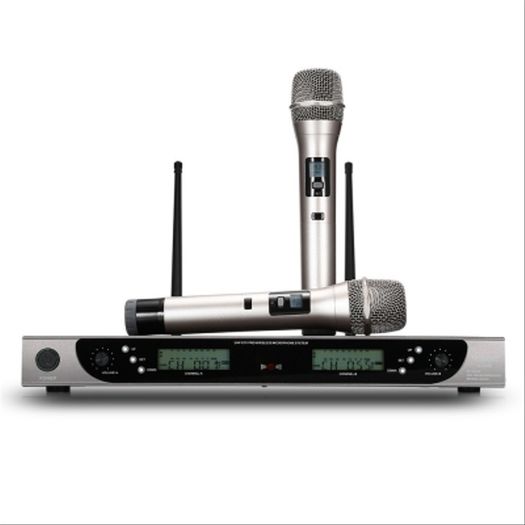 Brand New Best Pro  Universal Wireless Microphone Black
