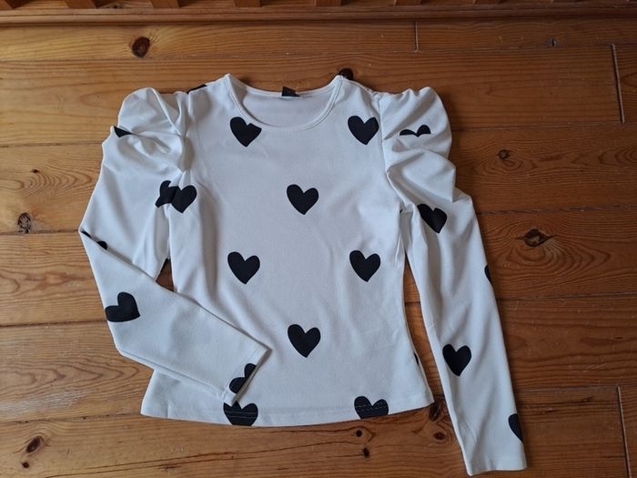 BNWOT White and black Heart Top